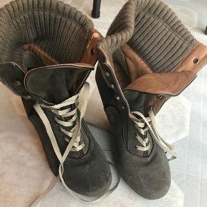 Army Green Wedge Heeled Boots